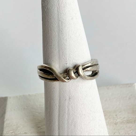 Sterling Silver 925 Stamped Twisted Knot Rope Boho Ring Size 7 in EUC - Picture 6 of 8